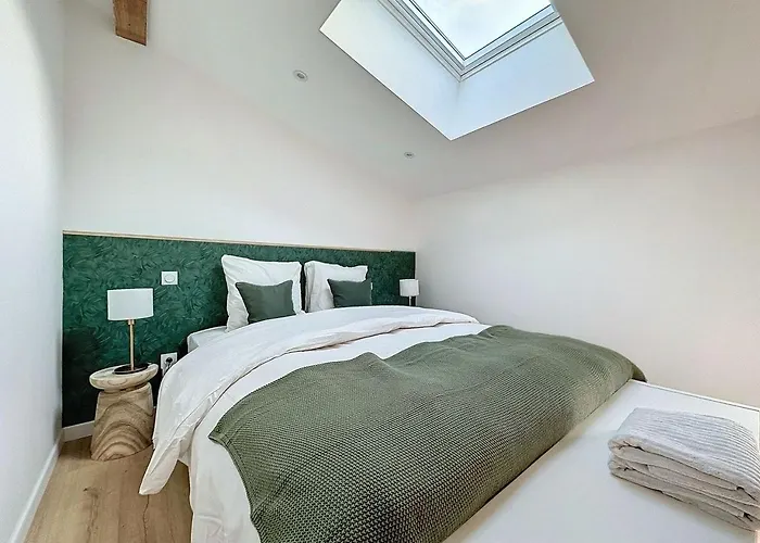 Parenthese Le * Saint-Jory